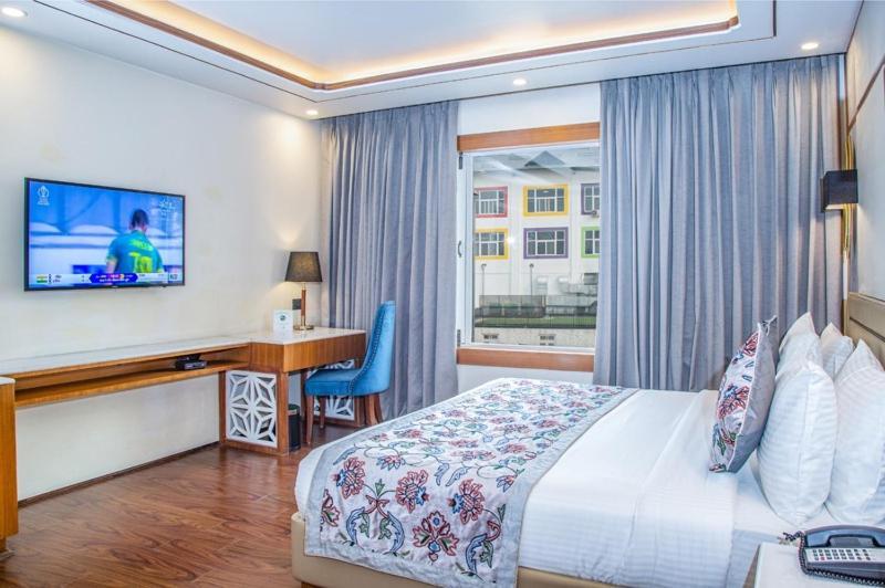 Lemon Tree Hotel Srinagar Экстерьер фото