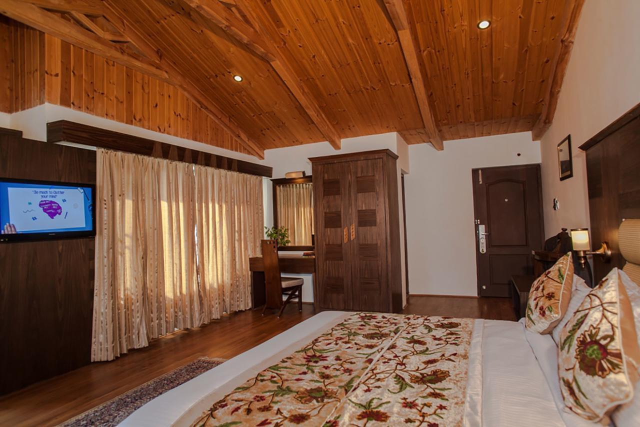 Lemon Tree Hotel Srinagar Экстерьер фото