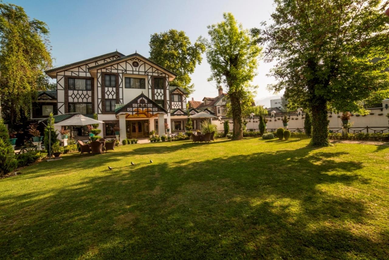 Lemon Tree Hotel Srinagar Экстерьер фото