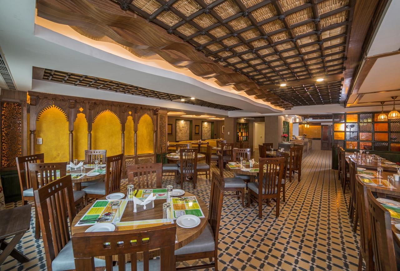 Lemon Tree Hotel Srinagar Экстерьер фото